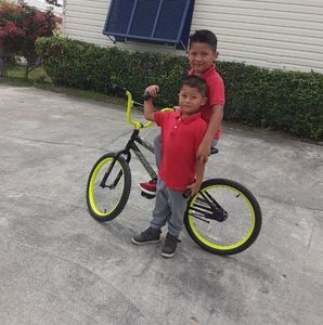 Meet your Posher, Evelin meliza